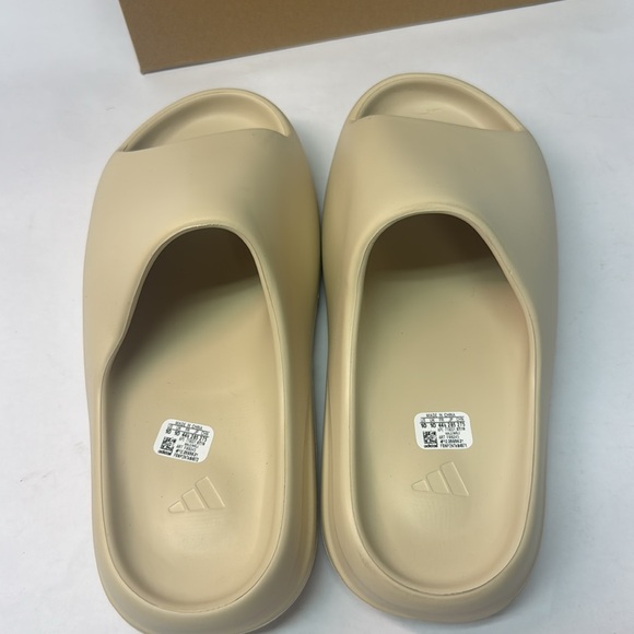 Cream Bone Yeezy Slides Sandals men’s size 10 - Picture 6 of 7